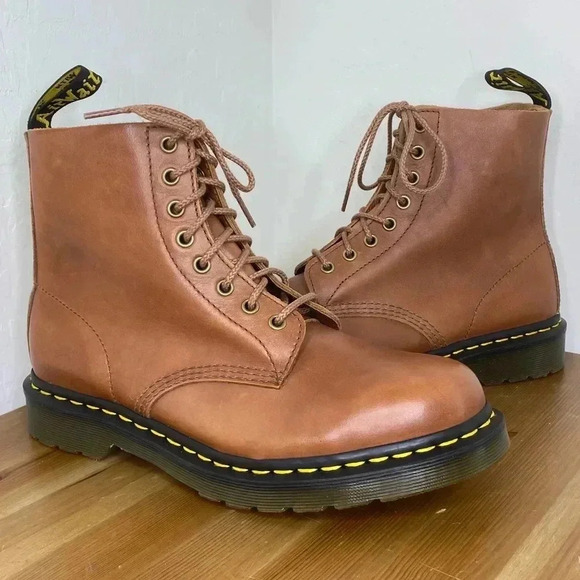 NEW Dr Martens Pascal Saddle Tan Carrara 1460 Size EU42 M8 main image 7